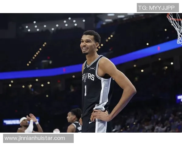 马刺庆祝胜利发布海报尚帕尼成为2025年终极封面人物